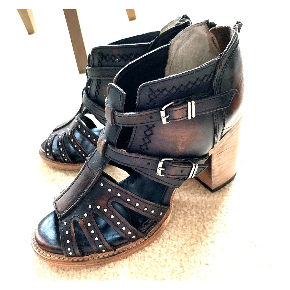 Freebies open toe shoes